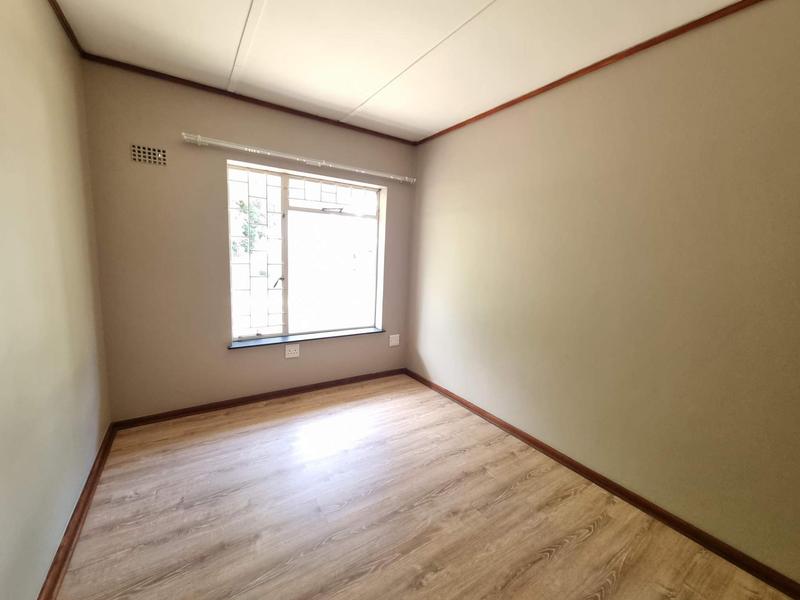 5 Bedroom Property for Sale in De Kuilen Western Cape